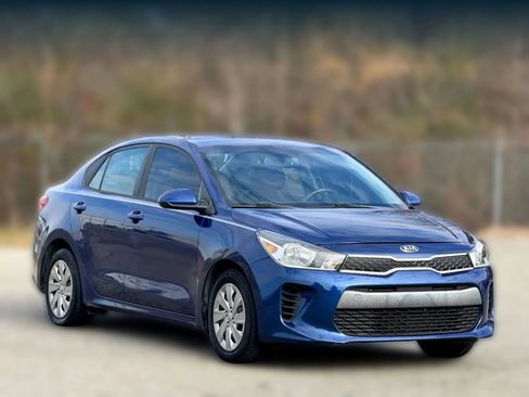 Used 2018 Kia Rio S image 1