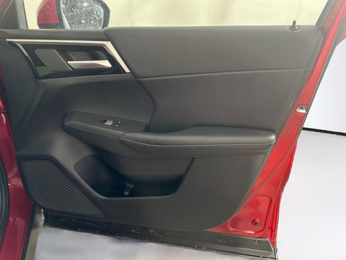 Used 2024 Mitsubishi Outlander SE AWD/4WD image 34