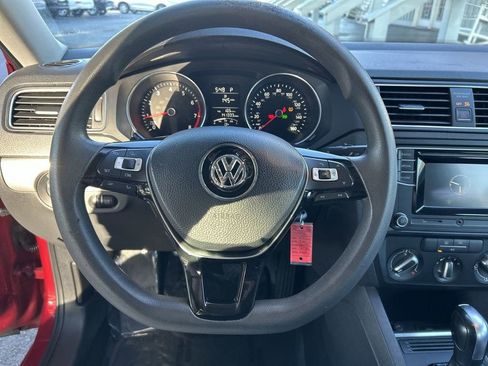 Used 2017 Volkswagen Jetta S image 15