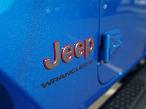 Used 2025 Jeep Wrangler Rubicon image 31