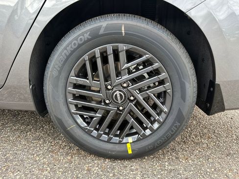 Used 2026 Nissan Sentra SV w/ SV Convenience Package image 19