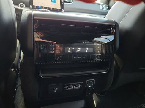 New 2026 Jeep Grand Wagoneer L Limited AWD/4WD image 13