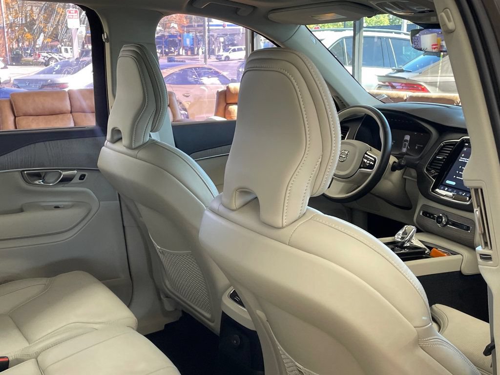 Used 2025 Volvo XC90 T8 Ultra AWD/4WD image 22
