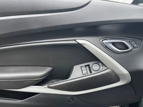Used 2020 Chevrolet Camaro SS image 6