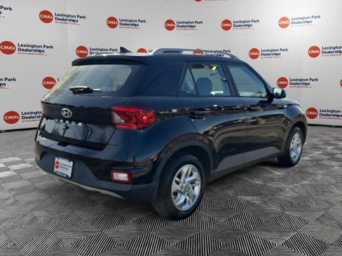 Used 2020 Hyundai Venue SEL image 7