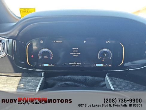 Used 2022 Jeep Wagoneer Series III w/ Premium Group I AWD/4WD image 17