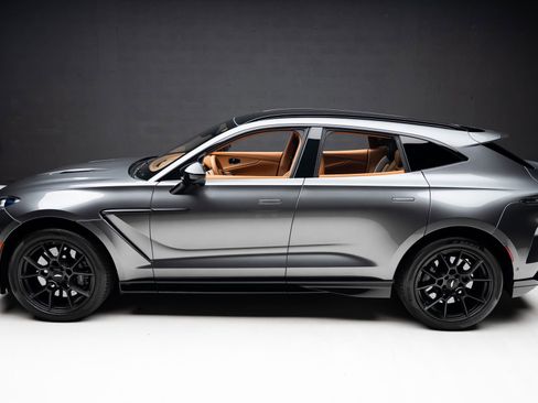 Used 2023 Aston Martin DBX 707 image 16