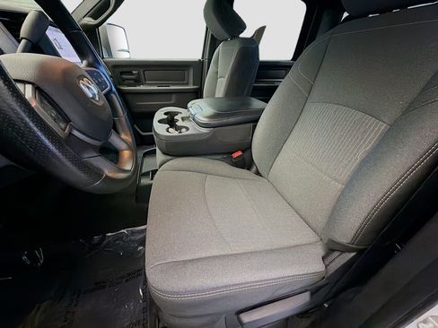 Used 2024 RAM 3500 Tradesman image 11