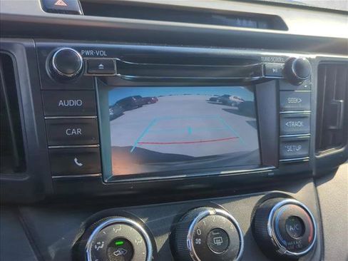 Used 2018 Toyota RAV4 LE image 16