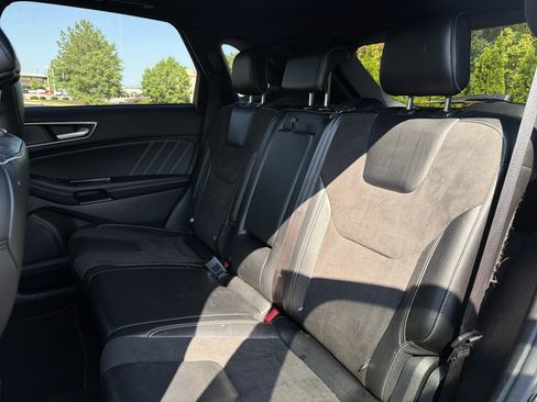 Used 2020 Ford Edge ST w/ Equipment Group 401A AWD/4WD image 9