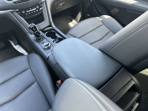 Certified 2023 Cadillac XT5 Luxury w/ LPO, Floor Liner Package image 20
