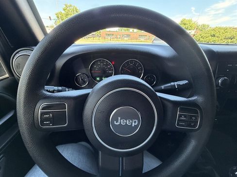 Used 2018 Jeep Wrangler Sport AWD/4WD image 17