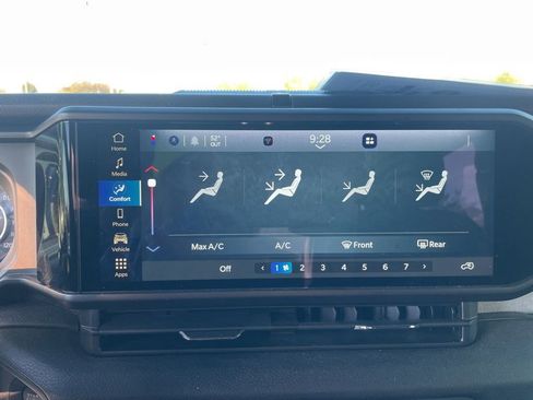 Used 2024 Jeep Wrangler Sport S image 28