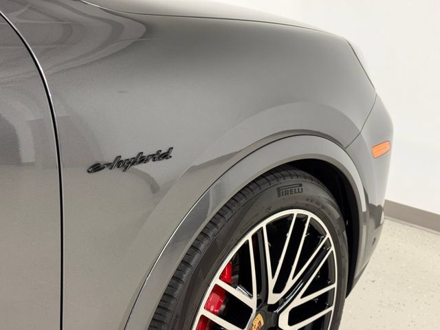 Certified 2024 Porsche Cayenne S AWD/4WD image 13