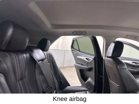 Used 2024 Buick Envision Avenir AWD/4WD image 29