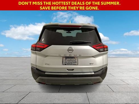 Used 2023 Nissan Rogue SV w/ SV Premium Package FWD image 7
