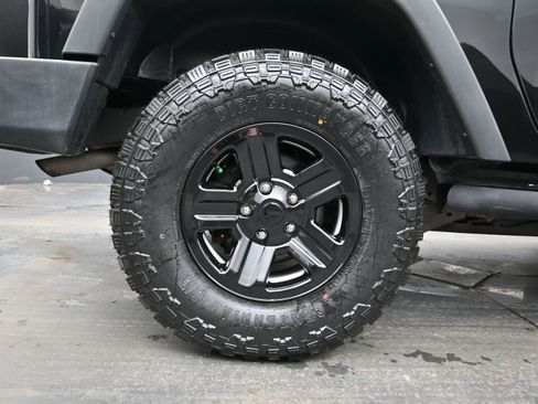 Used 2014 Jeep Wrangler Sport image 9