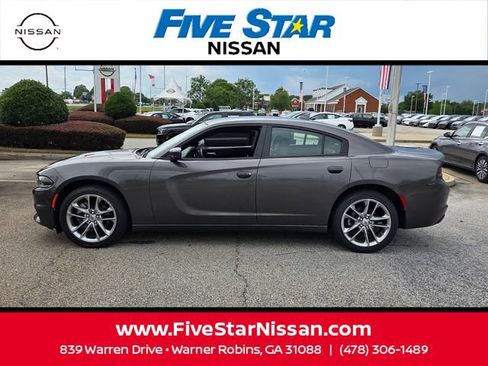 Used 2022 Dodge Charger SXT w/ Plus Group AWD/4WD image 4