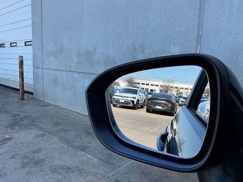 Used 2025 Nissan Rogue SV image 19