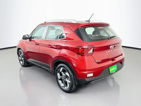 Used 2024 Hyundai Venue Limited FWD image 7