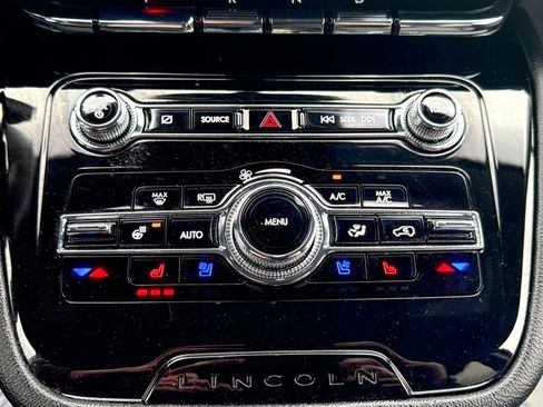 Certified 2022 Lincoln Corsair Standard w/ Equipment Group 101A image 31