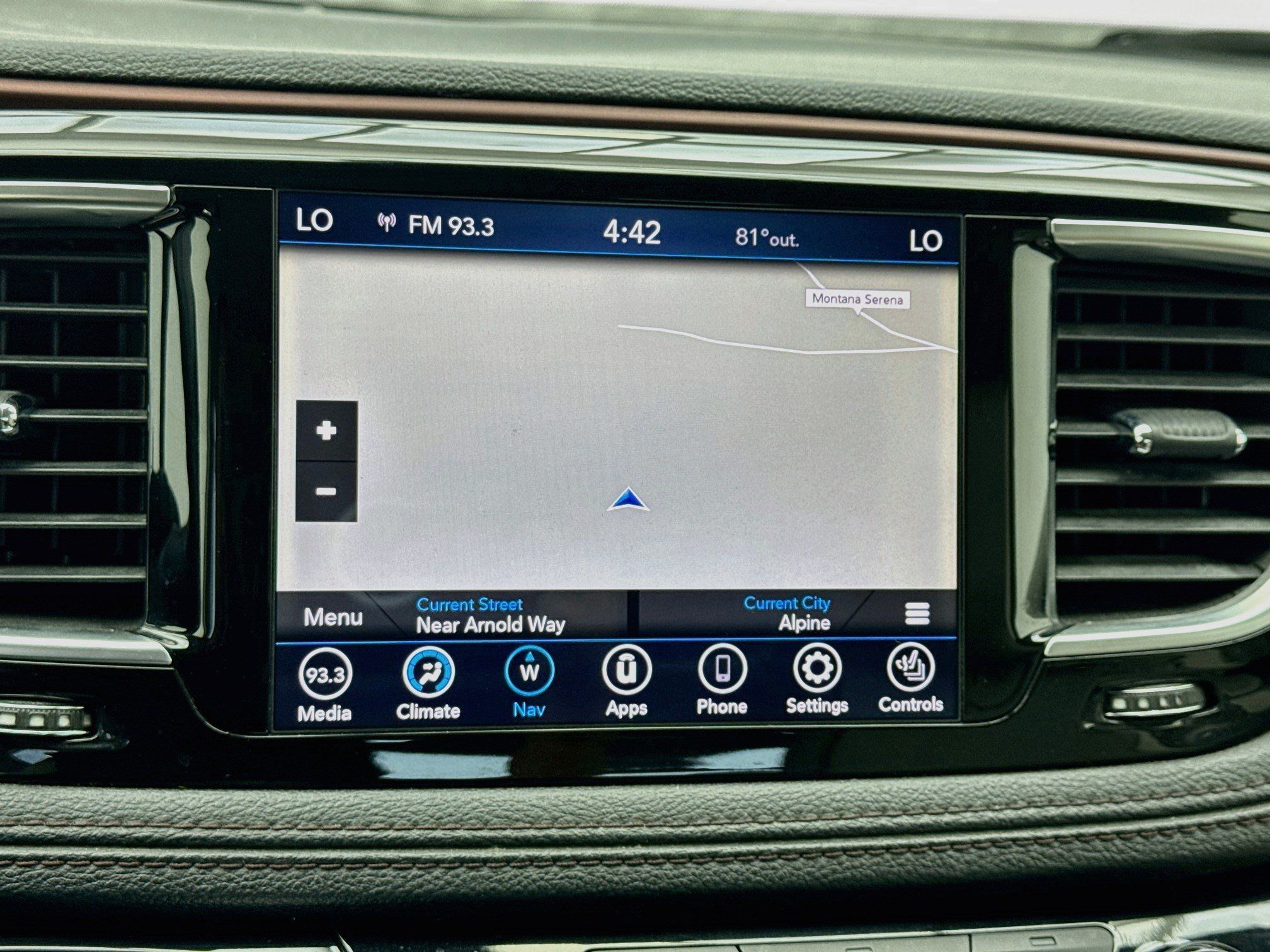 Used 2020 Chrysler Pacifica Limited FWD image 9