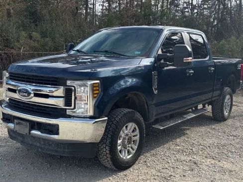 Used 2019 Ford F250 XL w/ STX Appearance Package image 2