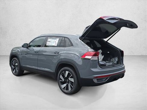 New 2026 Volkswagen Atlas Cross Sport SE FWD image 3