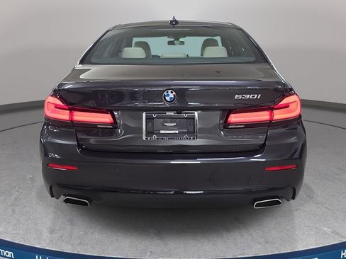 Used 2023 BMW 530i w/ Convenience Package RWD image 8