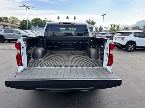Used 2026 Chevrolet Silverado 1500 RST AWD/4WD image 17