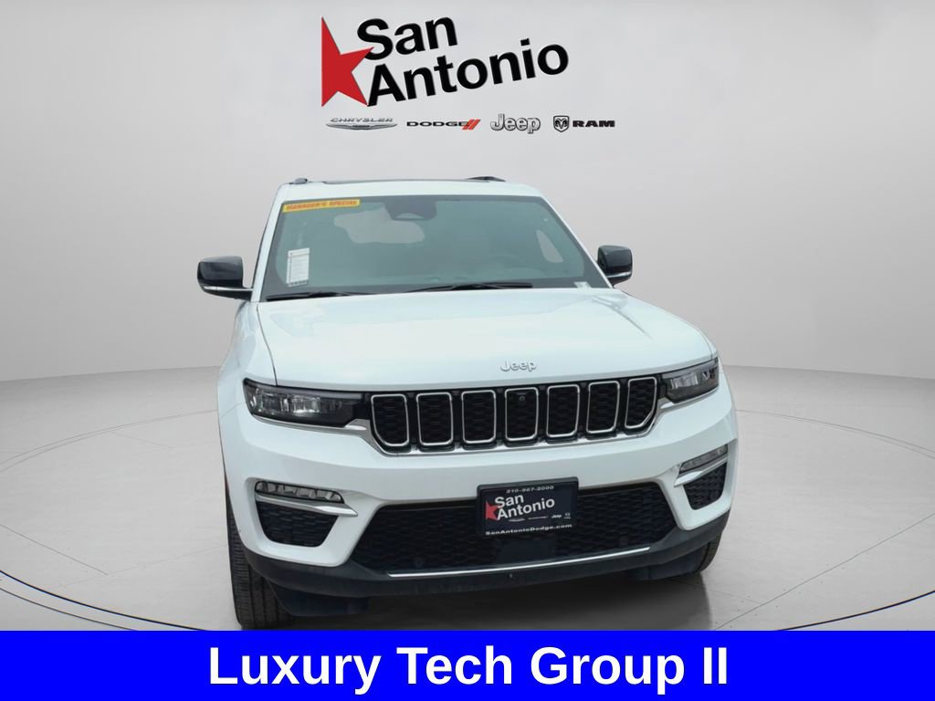 New 2025 Jeep Grand Cherokee Limited RWD image 4