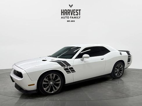 Used 2014 Dodge Challenger SRT8 Core RWD image 1
