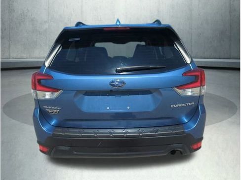 Used 2019 Subaru Forester Premium image 5