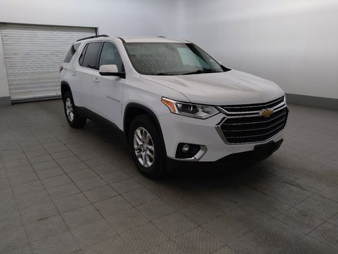 Used 2020 Chevrolet Traverse LT w/ Driver Confidence II Package AWD/4WD image 13
