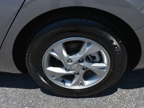 Used 2023 Hyundai Elantra SE FWD image 36