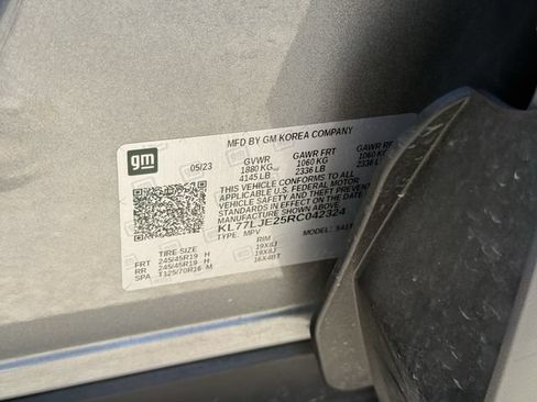 Certified 2024 Chevrolet Trax RS w/ Sunroof Package FWD image 35