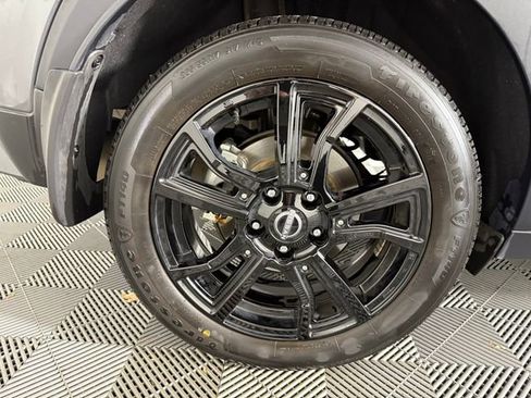 Used 2023 Nissan Kicks SR image 14