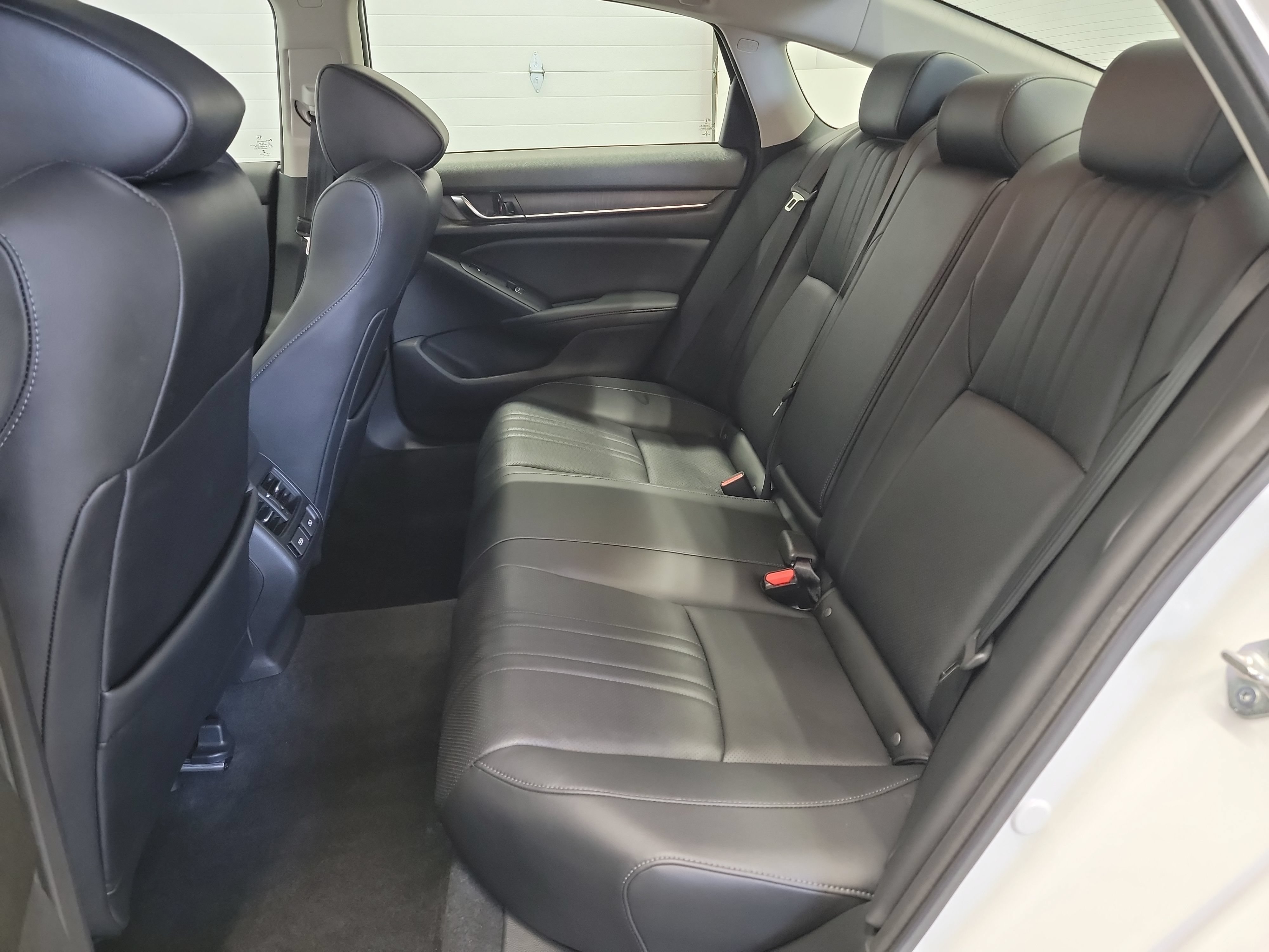 Used 2022 Honda Accord Touring image 28