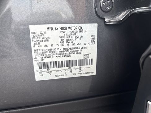 Used 2024 Ford Explorer XLT w/ Equipment Group 202A AWD/4WD image 24