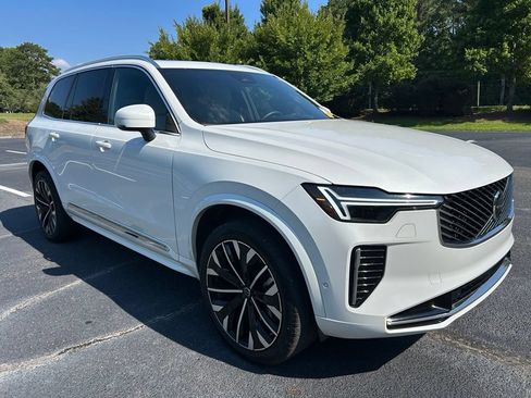 Used 2026 Volvo XC90 B6 Ultra w/ Protection Package AWD/4WD image 17