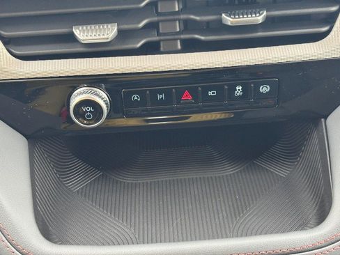 New 2026 Ford Explorer Active AWD/4WD image 24