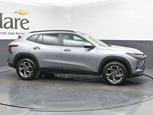 Used 2025 Chevrolet Trax LT w/ Driver Confidence Package FWD image 51
