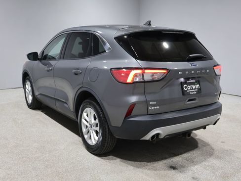 Used 2021 Ford Escape SE image 5