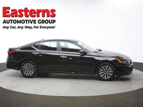 Used 2025 Nissan Altima 2.5 SV image 45