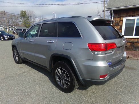 Used 2019 Jeep Grand Cherokee Limited image 11