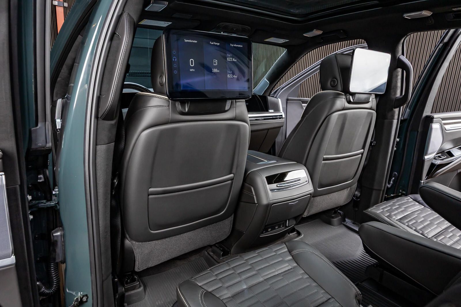 Used 2026 Cadillac Escalade V w/ LPO, ONYX Package AWD/4WD image 42