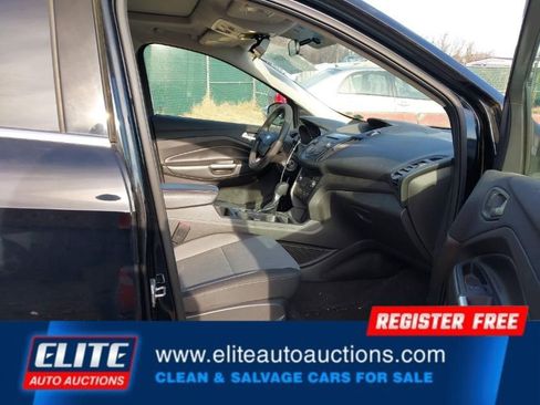 Used 2017 Ford Escape SE image 9
