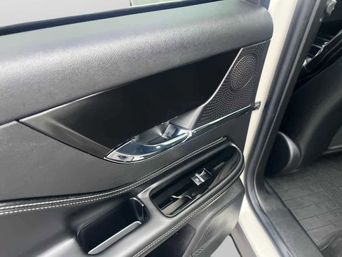 Used 2024 Lincoln Corsair Grand Touring image 28