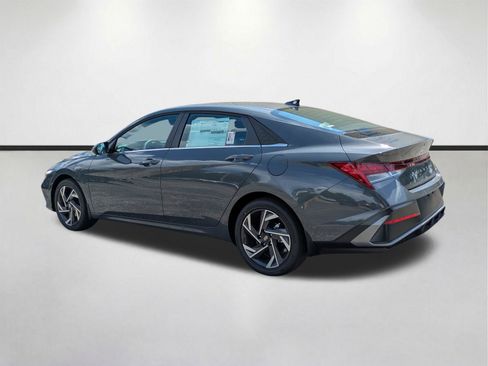 New 2026 Hyundai Elantra Limited FWD image 7