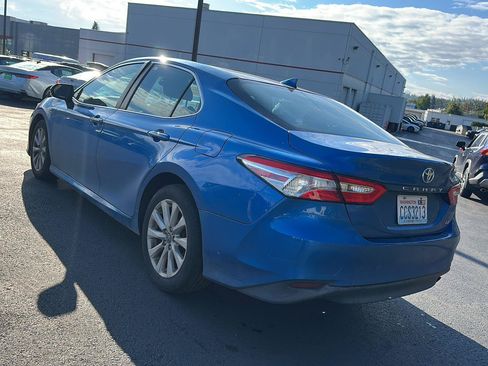 Used 2019 Toyota Camry LE FWD image 2